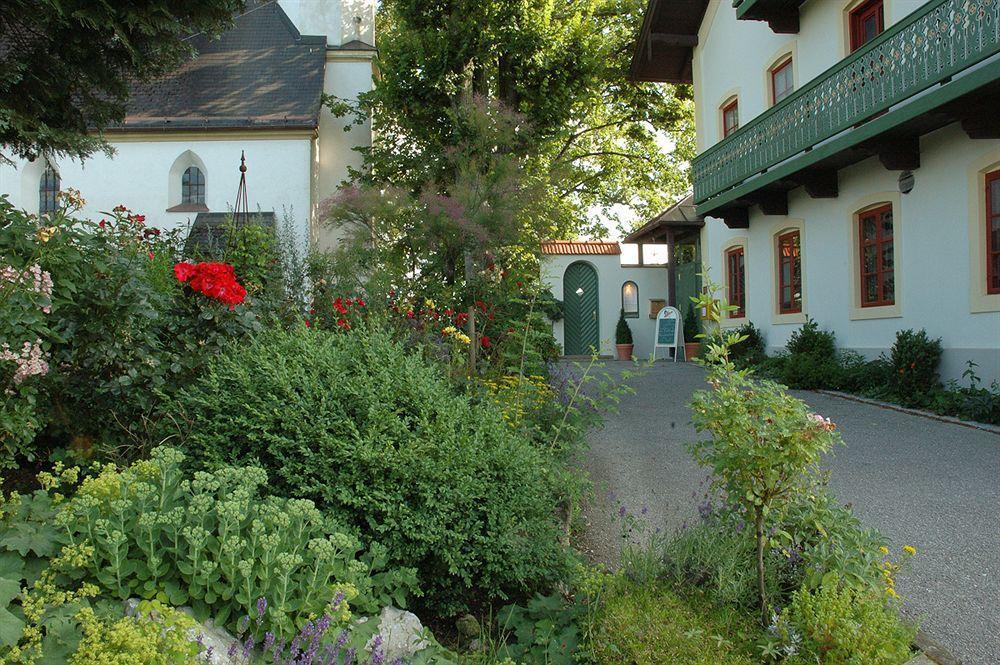 Hotel Zur Schonen Aussicht Feldkirchen-Westerham Kültér fotó