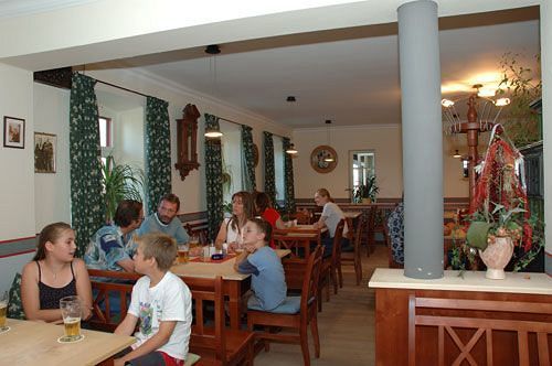 Hotel Zur Schonen Aussicht Feldkirchen-Westerham Kültér fotó