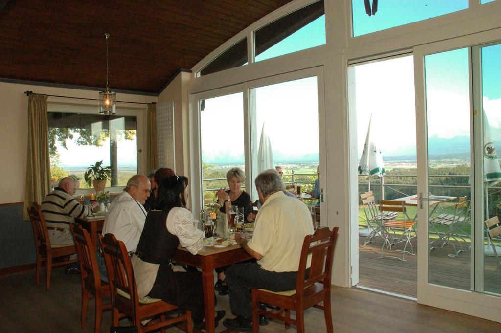 Hotel Zur Schonen Aussicht Feldkirchen-Westerham Kültér fotó