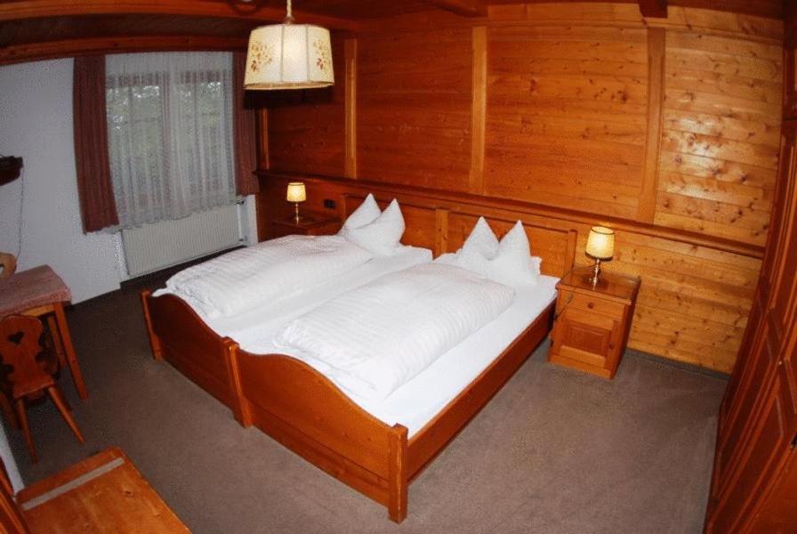 Hotel Zur Schonen Aussicht Feldkirchen-Westerham Szoba fotó